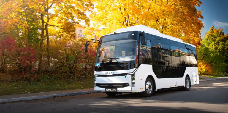 Šiaulių rajone pradeda kursuoti 15 naujų elektrinių autobusų